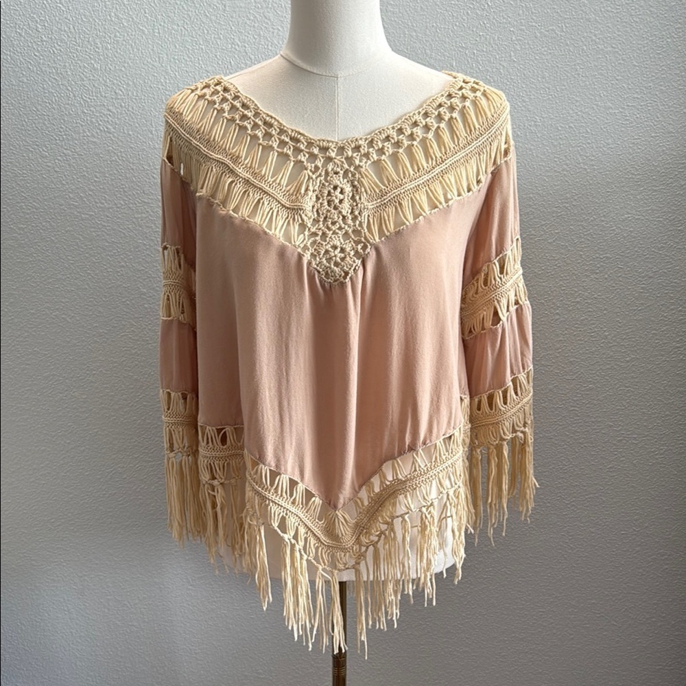 Umgee Tan Crochet Fringe Boho Top Size Medium - Picture 2 of 11